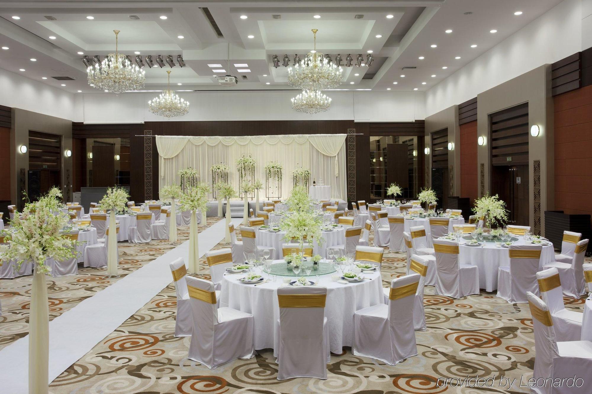 Holiday Inn Central Plaza Peking Restaurang bild